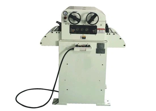 Thick Sheet Straightener Machine
